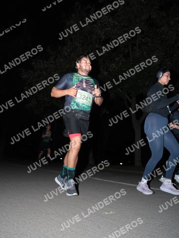 Foto de la Carrera Nocturna de Zombies Parque Metropolitano 2026 a las 20:54