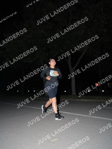Foto de la Carrera Nocturna de Zombies Parque Metropolitano 2026 a las 20:57