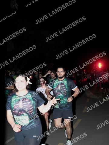 Foto de la Carrera Nocturna de Zombies Parque Metropolitano 2026 a las 20:16