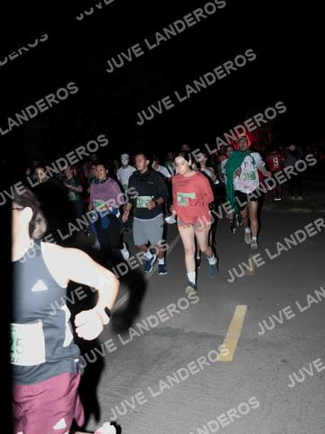 Foto de la Carrera Nocturna de Zombies Parque Metropolitano 2026 a las 20:16
