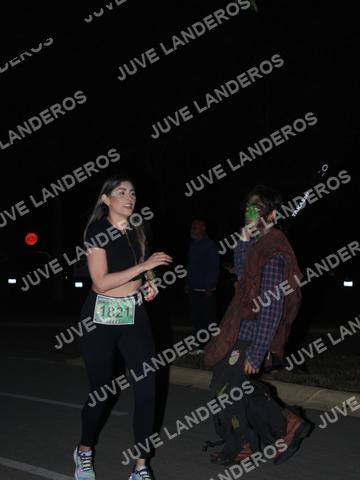 Foto de la Carrera Nocturna de Zombies Parque Metropolitano 2026 a las 20:59