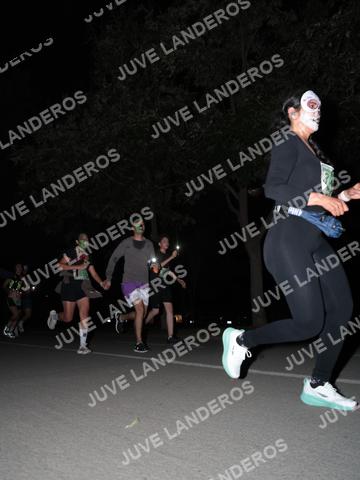 Foto de la Carrera Nocturna de Zombies Parque Metropolitano 2026 a las 20:44