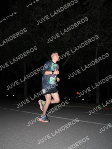 Foto de la Carrera Nocturna de Zombies Parque Metropolitano 2026 a las 20:42