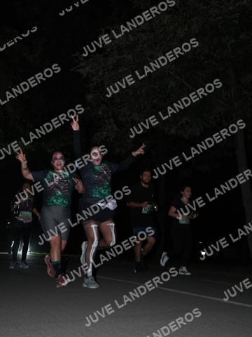 Foto de la Carrera Nocturna de Zombies Parque Metropolitano 2026 a las 20:53