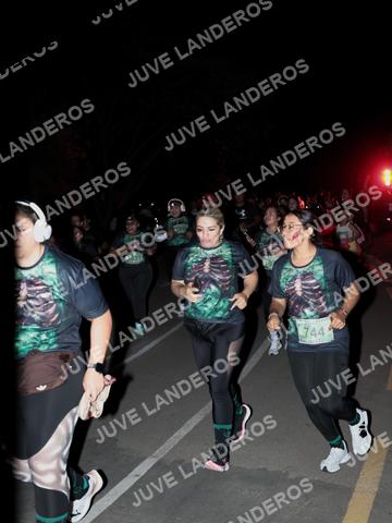 Foto de la Carrera Nocturna de Zombies Parque Metropolitano 2026 a las 20:16