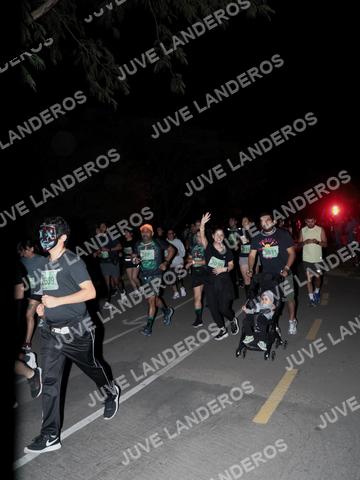 Foto de la Carrera Nocturna de Zombies Parque Metropolitano 2026 a las 20:16