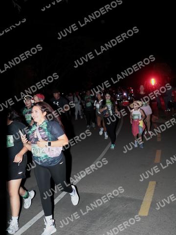 Foto de la Carrera Nocturna de Zombies Parque Metropolitano 2026 a las 20:16