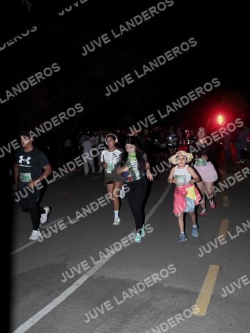 Foto de la Carrera Nocturna de Zombies Parque Metropolitano 2026 a las 20:16