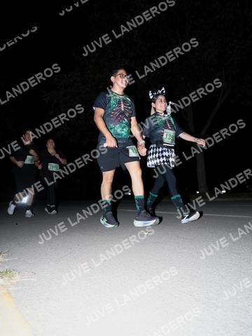Foto de la Carrera Nocturna de Zombies Parque Metropolitano 2026 a las 21:06