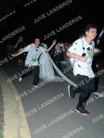 Foto de la Carrera Nocturna de Zombies Parque Metropolitano 2026 a las 20:59