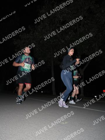 Foto de la Carrera Nocturna de Zombies Parque Metropolitano 2026 a las 20:54