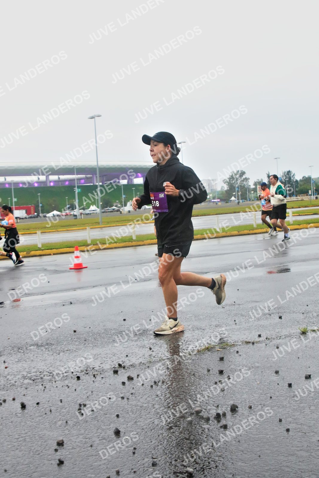 Foto de la CARRERA OMNILIFE GUADALAJARA en Estadio Akron, Zapopan a las 07:24 · dorsal 518