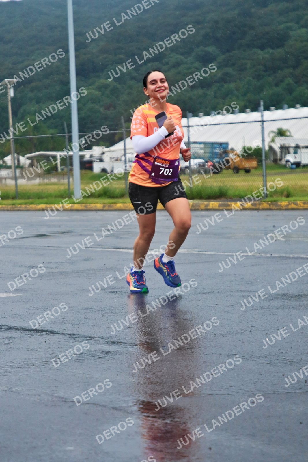 Foto de la CARRERA OMNILIFE GUADALAJARA en Estadio Akron, Zapopan a las 07:57 · dorsal 702