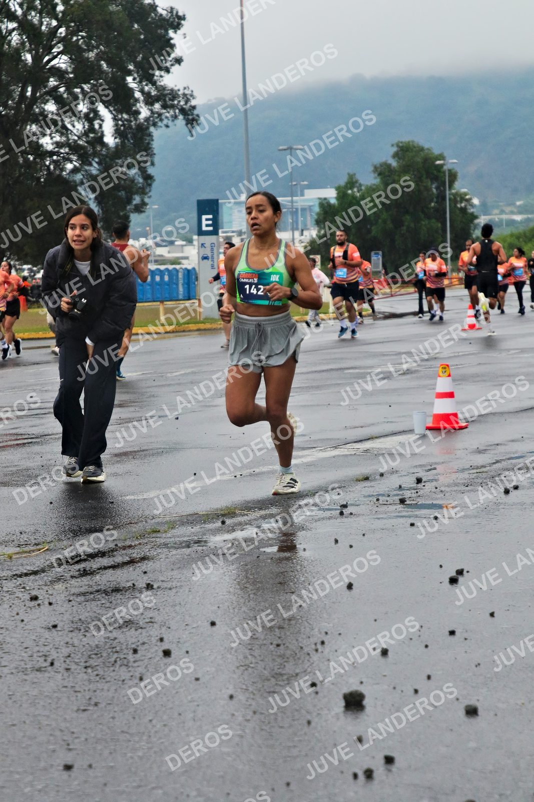 Foto de la CARRERA OMNILIFE GUADALAJARA en Estadio Akron, Zapopan a las 07:24 · dorsal 142