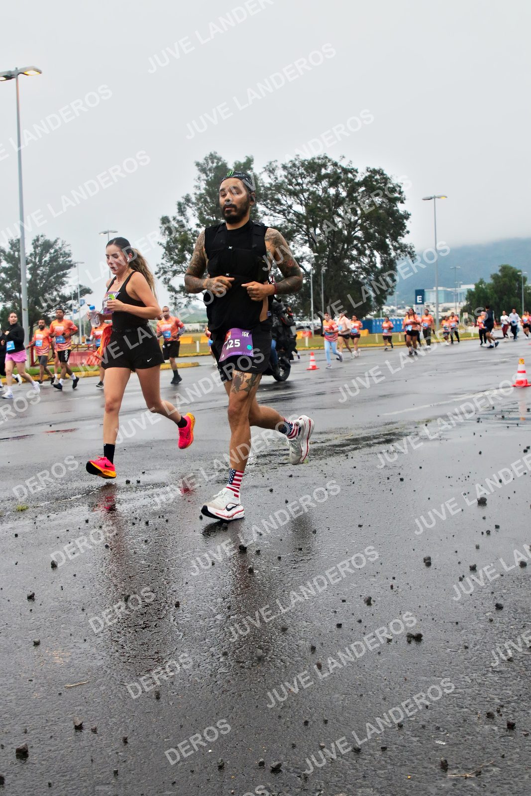 Foto de la CARRERA OMNILIFE GUADALAJARA en Estadio Akron, Zapopan a las 07:27 · dorsal 25