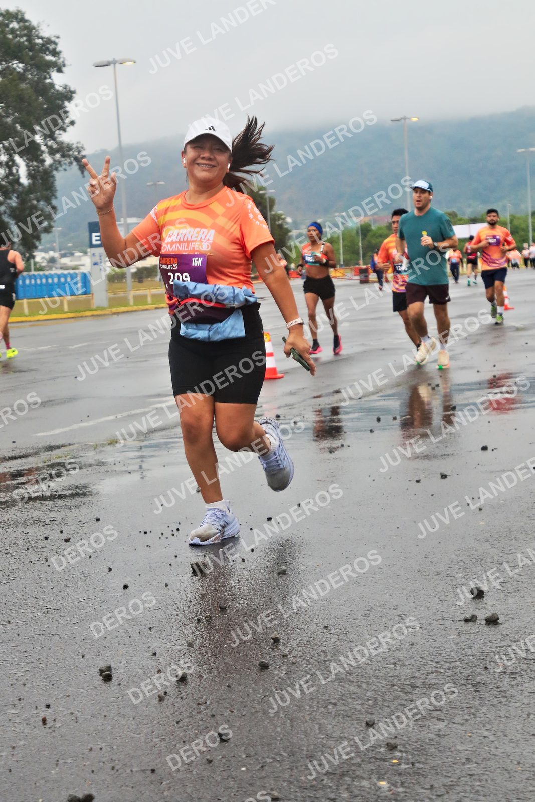 Foto de la CARRERA OMNILIFE GUADALAJARA en Estadio Akron, Zapopan a las 07:32 · dorsal 209