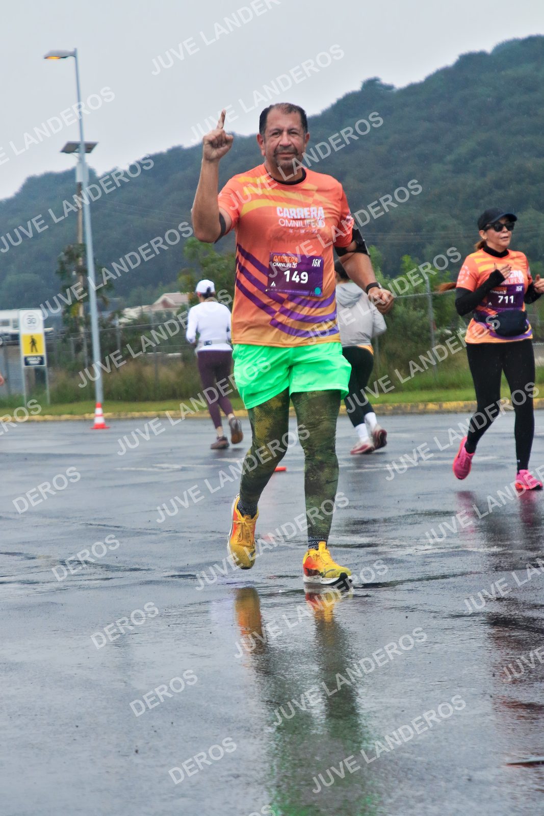 Foto de la CARRERA OMNILIFE GUADALAJARA en Estadio Akron, Zapopan a las 08:02 · dorsal 149, 711