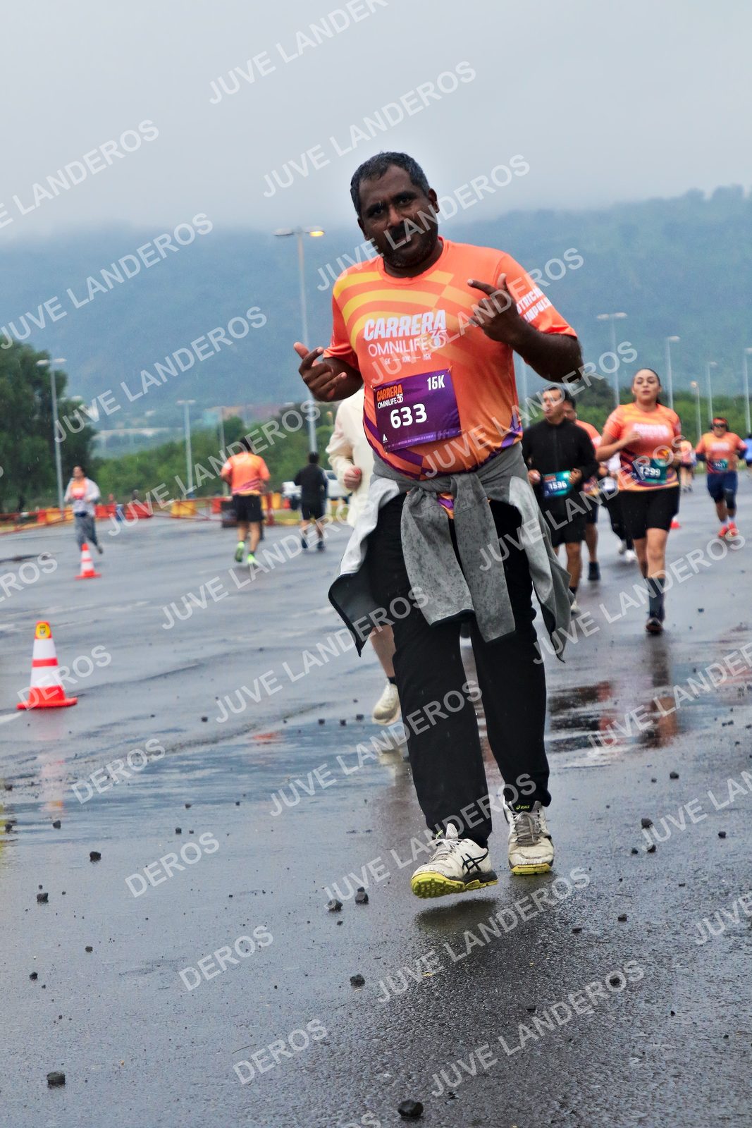Foto de la CARRERA OMNILIFE GUADALAJARA en Estadio Akron, Zapopan a las 07:49 · dorsal 633, 1299
