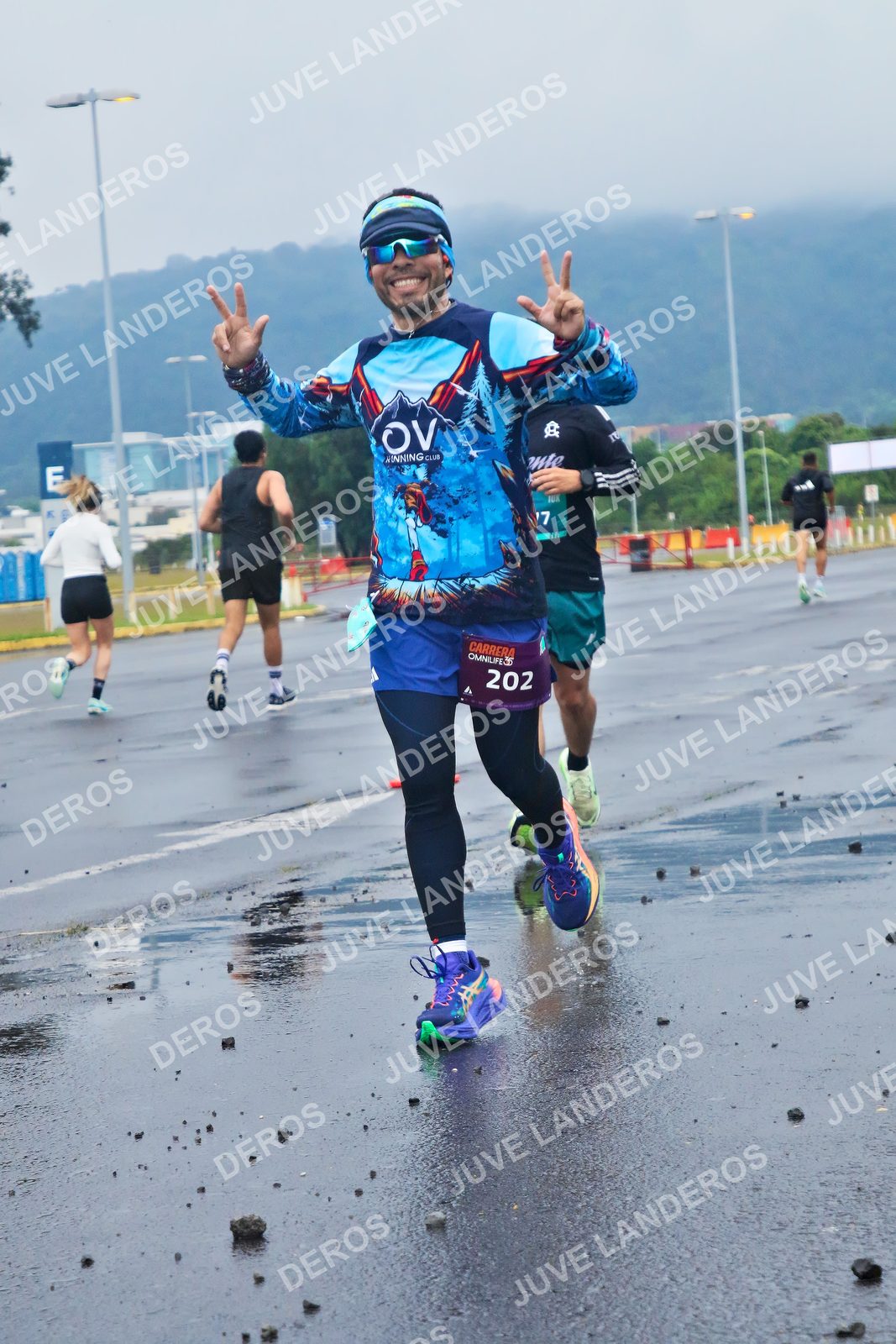 Foto de la CARRERA OMNILIFE GUADALAJARA en Estadio Akron, Zapopan a las 07:37 · dorsal 202