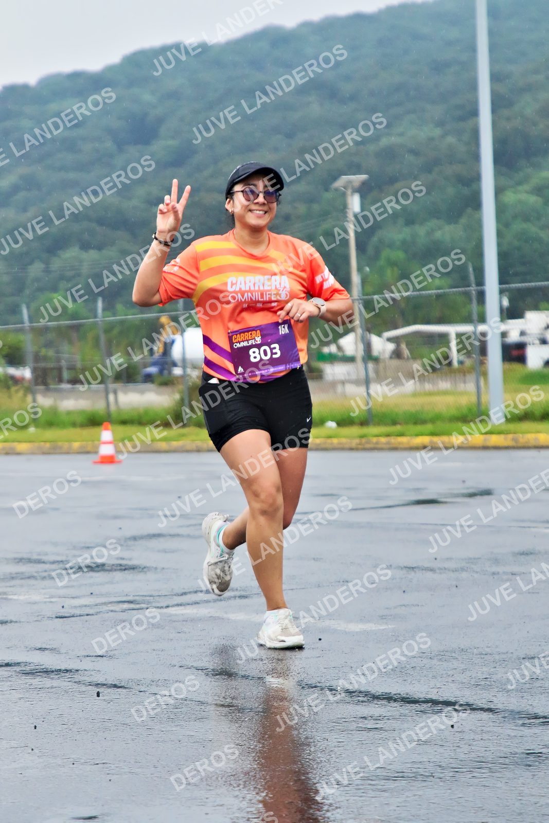 Foto de la CARRERA OMNILIFE GUADALAJARA en Estadio Akron, Zapopan a las 08:07 · dorsal 803