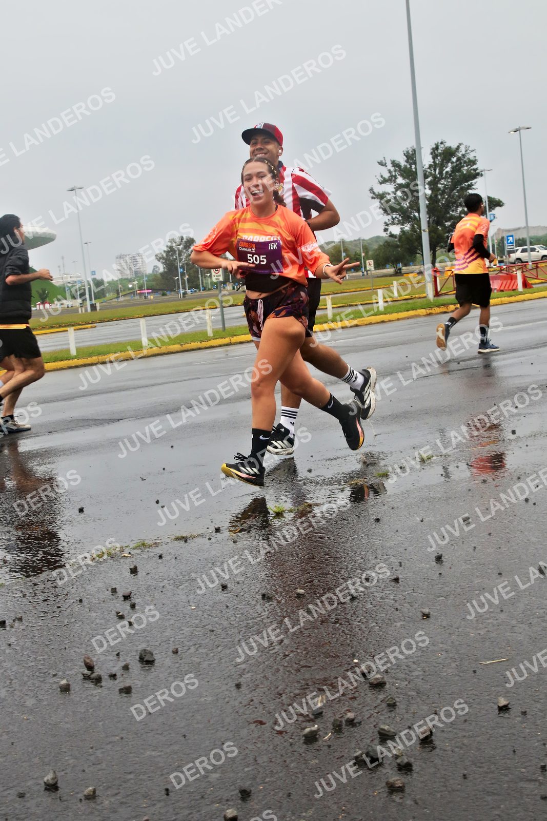 Foto de la CARRERA OMNILIFE GUADALAJARA en Estadio Akron, Zapopan a las 07:34 · dorsal 505