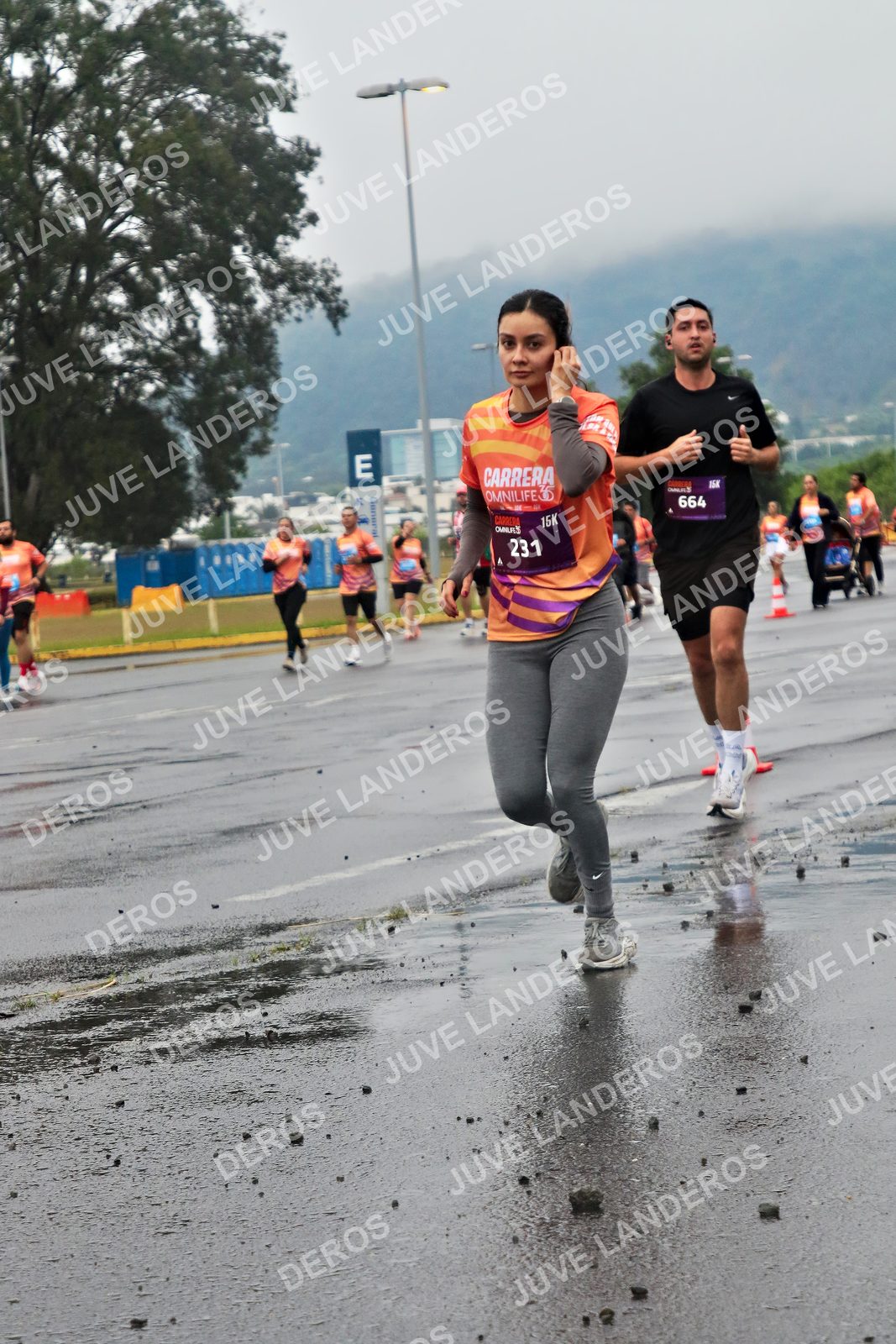 Foto de la CARRERA OMNILIFE GUADALAJARA en Estadio Akron, Zapopan a las 07:28 · dorsal 231, 664