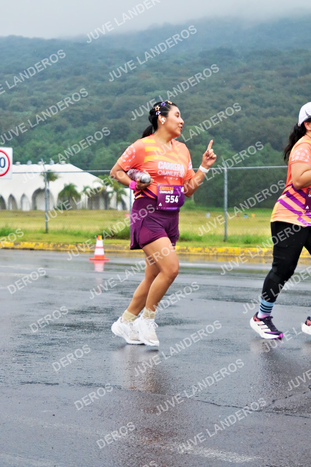 Foto de la CARRERA OMNILIFE GUADALAJARA en Estadio Akron, Zapopan a las 08:12 · dorsal 554