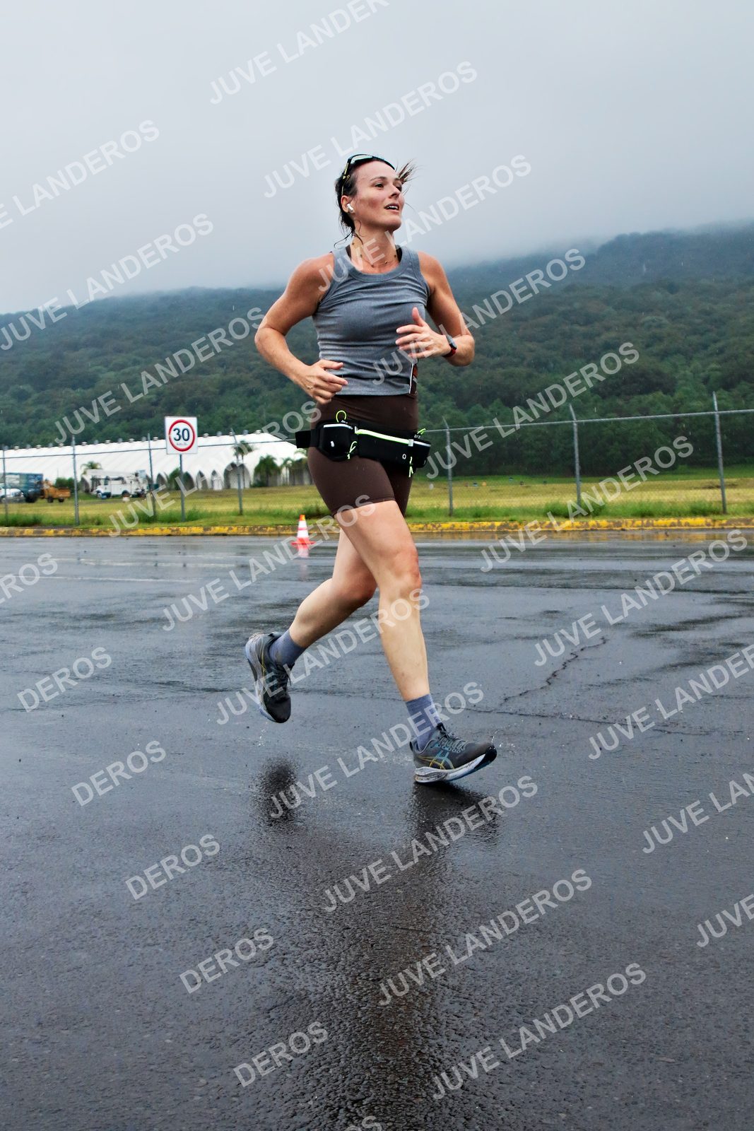 Foto de la CARRERA OMNILIFE GUADALAJARA en Estadio Akron, Zapopan a las 08:06 · dorsal 30