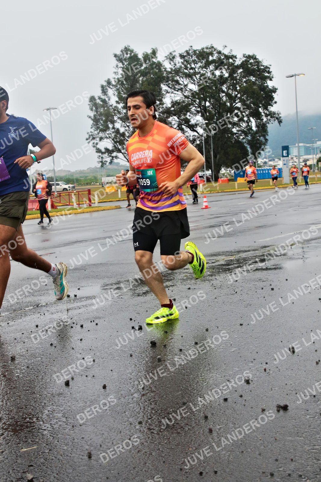 Foto de la CARRERA OMNILIFE GUADALAJARA en Estadio Akron, Zapopan a las 07:28 · dorsal 1059