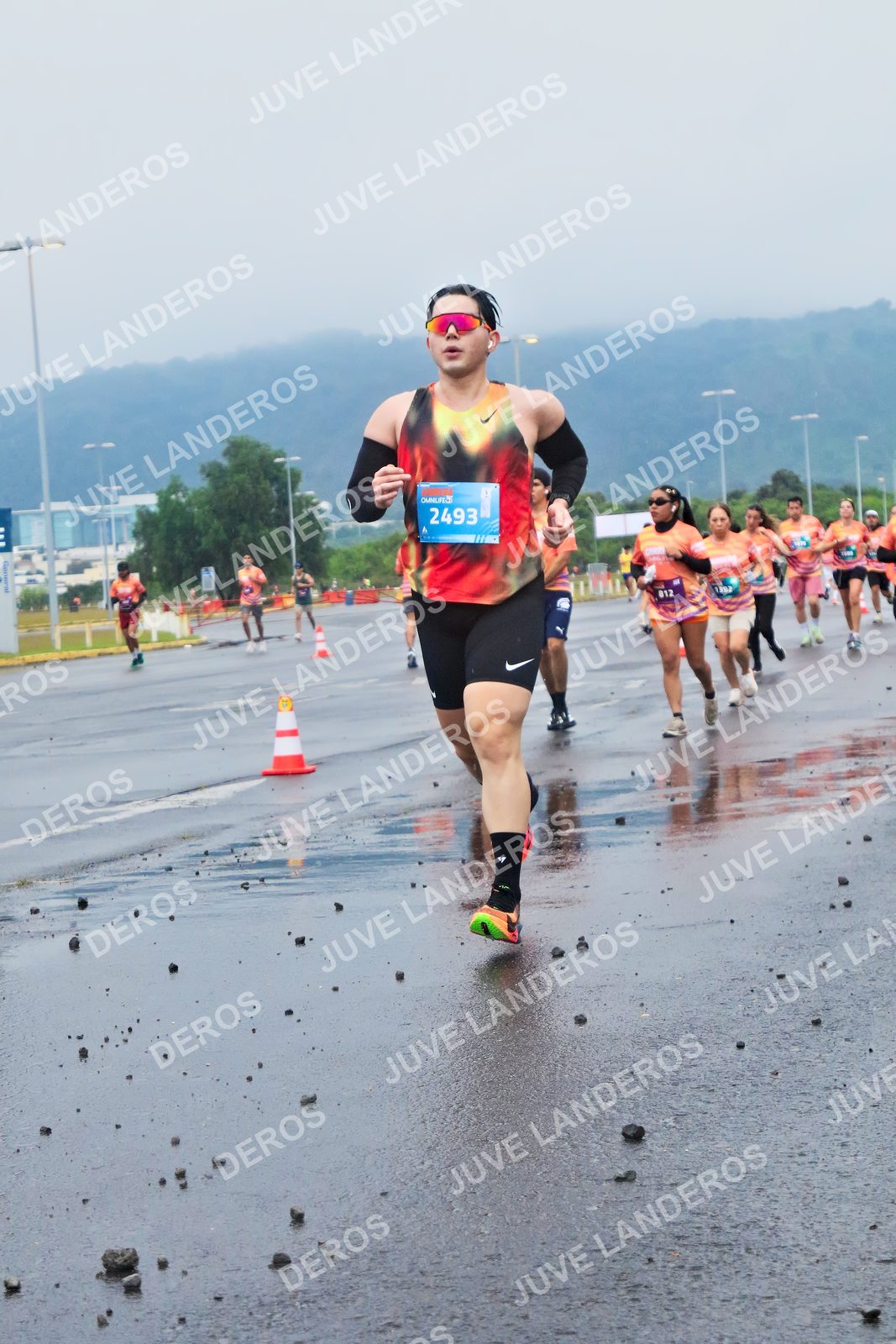 Foto de la CARRERA OMNILIFE GUADALAJARA en Estadio Akron, Zapopan a las 07:44 · dorsal 2493