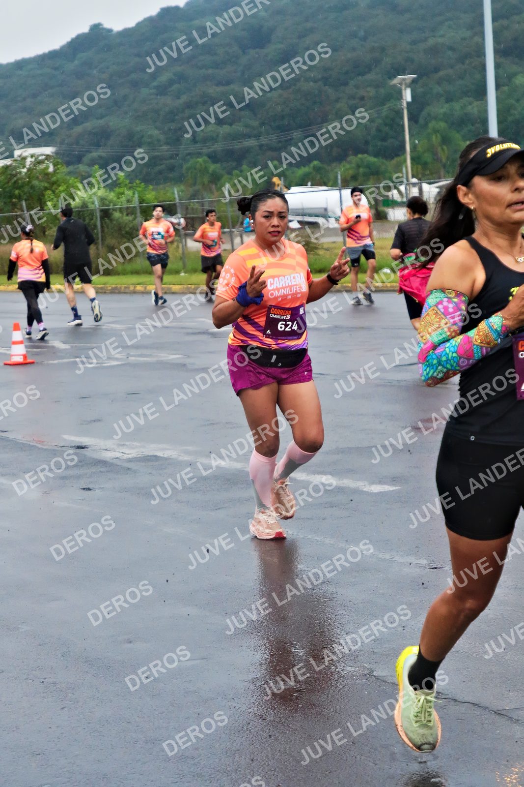 Foto de la CARRERA OMNILIFE GUADALAJARA en Estadio Akron, Zapopan a las 07:51 · dorsal 624