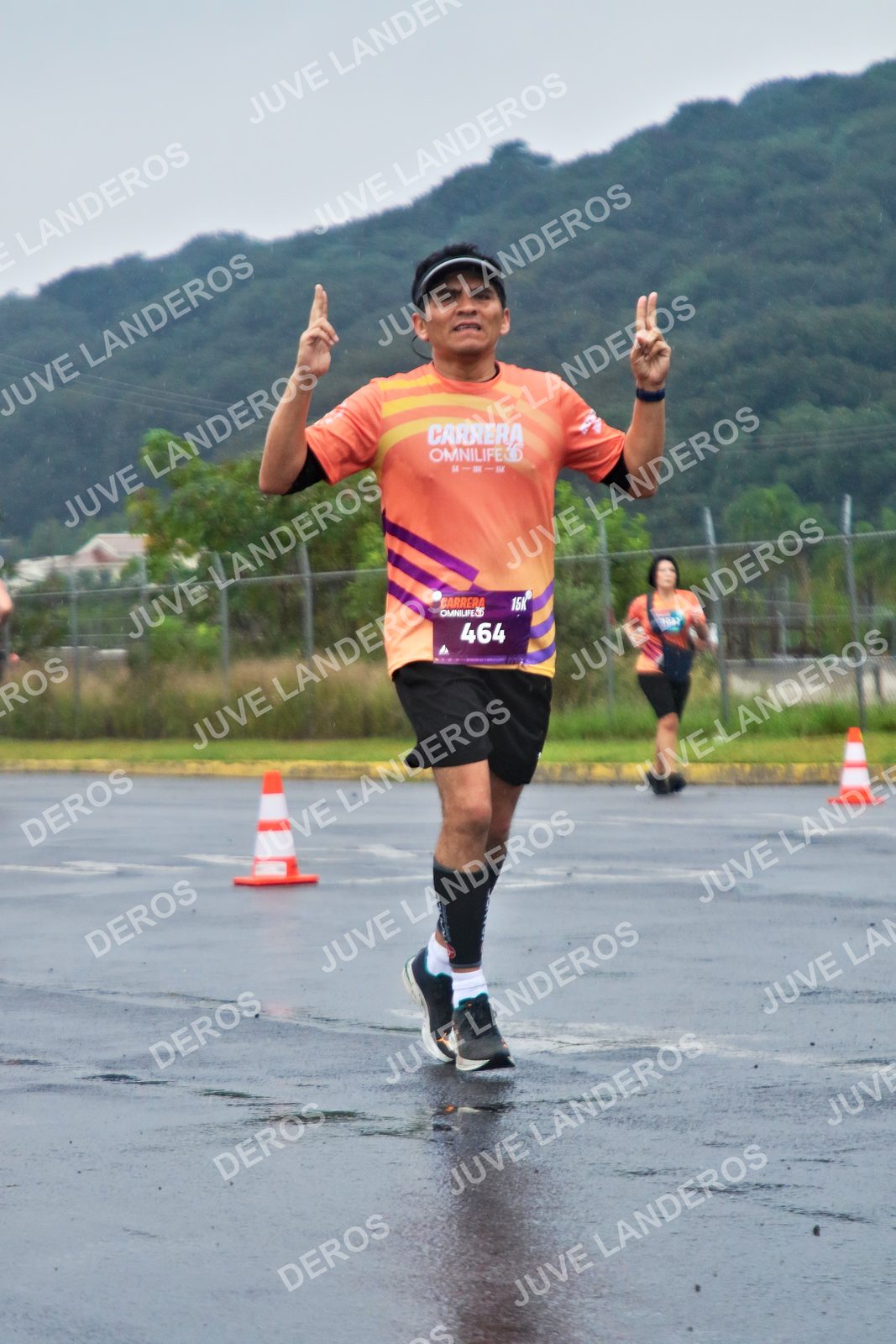 Foto de la CARRERA OMNILIFE GUADALAJARA en Estadio Akron, Zapopan a las 07:53 · dorsal 464