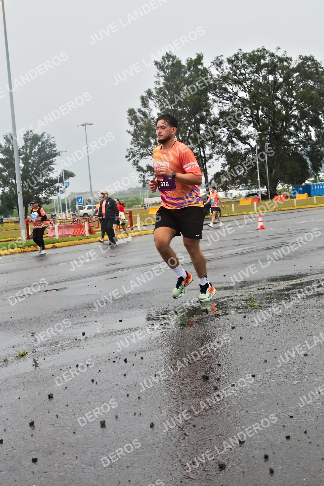 Foto de la CARRERA OMNILIFE GUADALAJARA en Estadio Akron, Zapopan a las 07:31 · dorsal 376