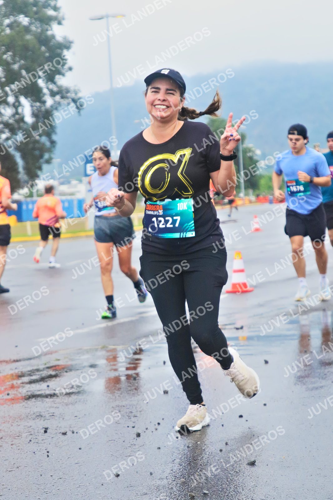 Foto de la CARRERA OMNILIFE GUADALAJARA en Estadio Akron, Zapopan a las 07:42 · dorsal 1227, 1676