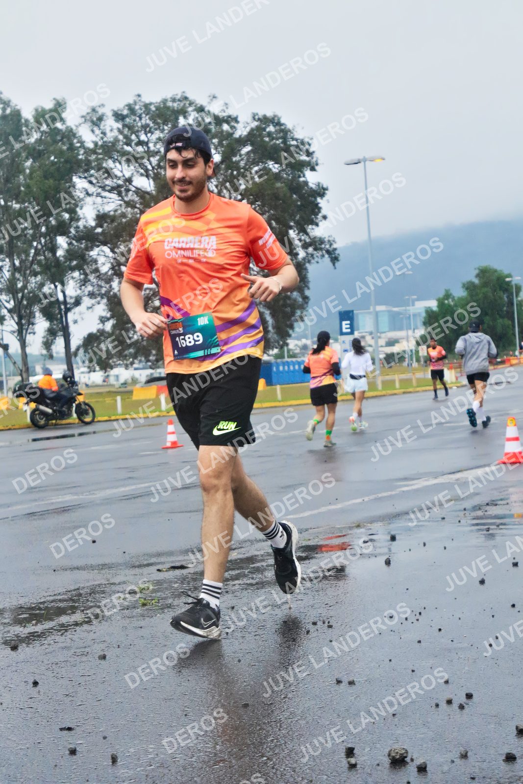 Foto de la CARRERA OMNILIFE GUADALAJARA en Estadio Akron, Zapopan a las 07:47 · dorsal 1689