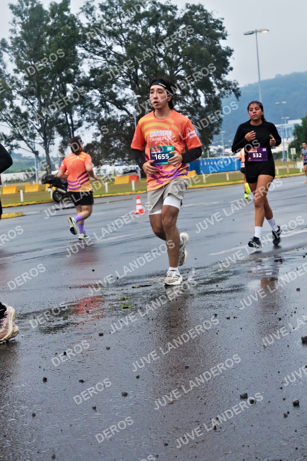 Foto de la CARRERA OMNILIFE GUADALAJARA en Estadio Akron, Zapopan a las 07:40 · dorsal 532, 1655