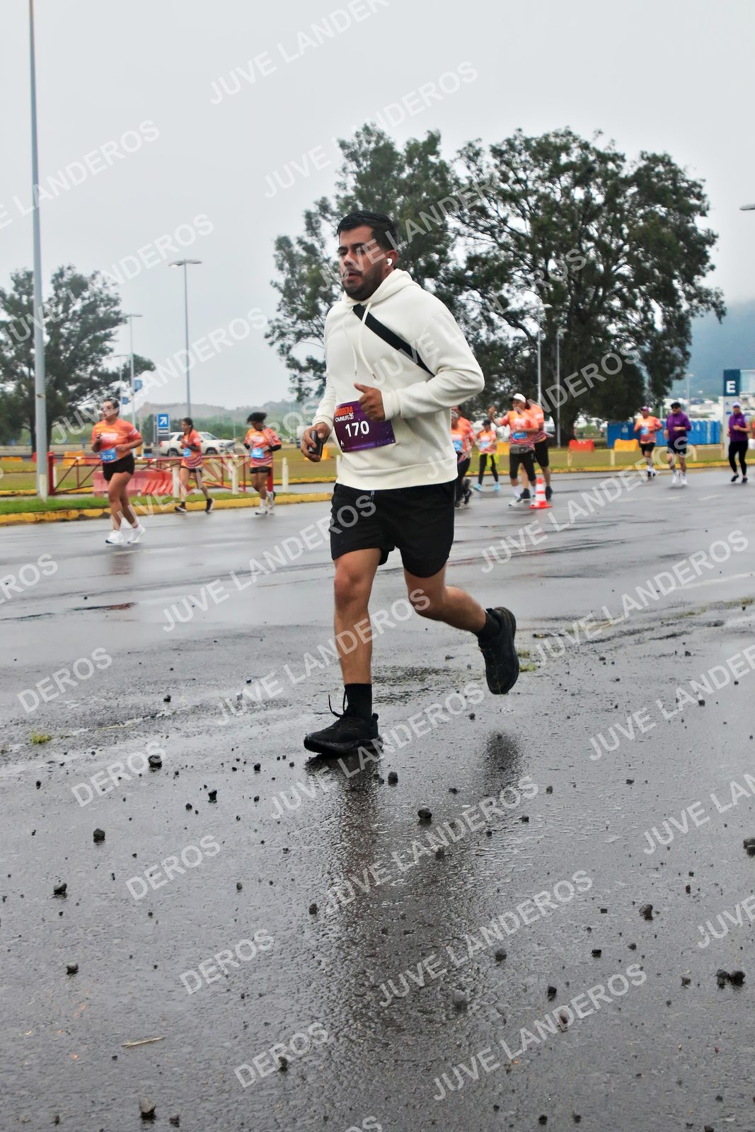 Foto de la CARRERA OMNILIFE GUADALAJARA en Estadio Akron, Zapopan a las 07:26 · dorsal 170