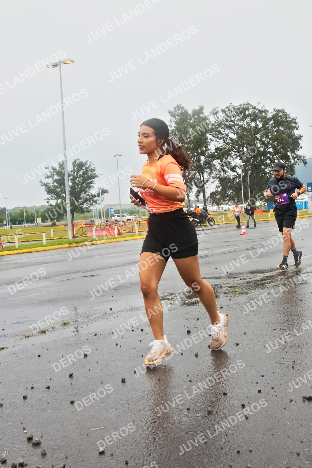 Foto de la CARRERA OMNILIFE GUADALAJARA en Estadio Akron, Zapopan a las 07:34 · dorsal 814