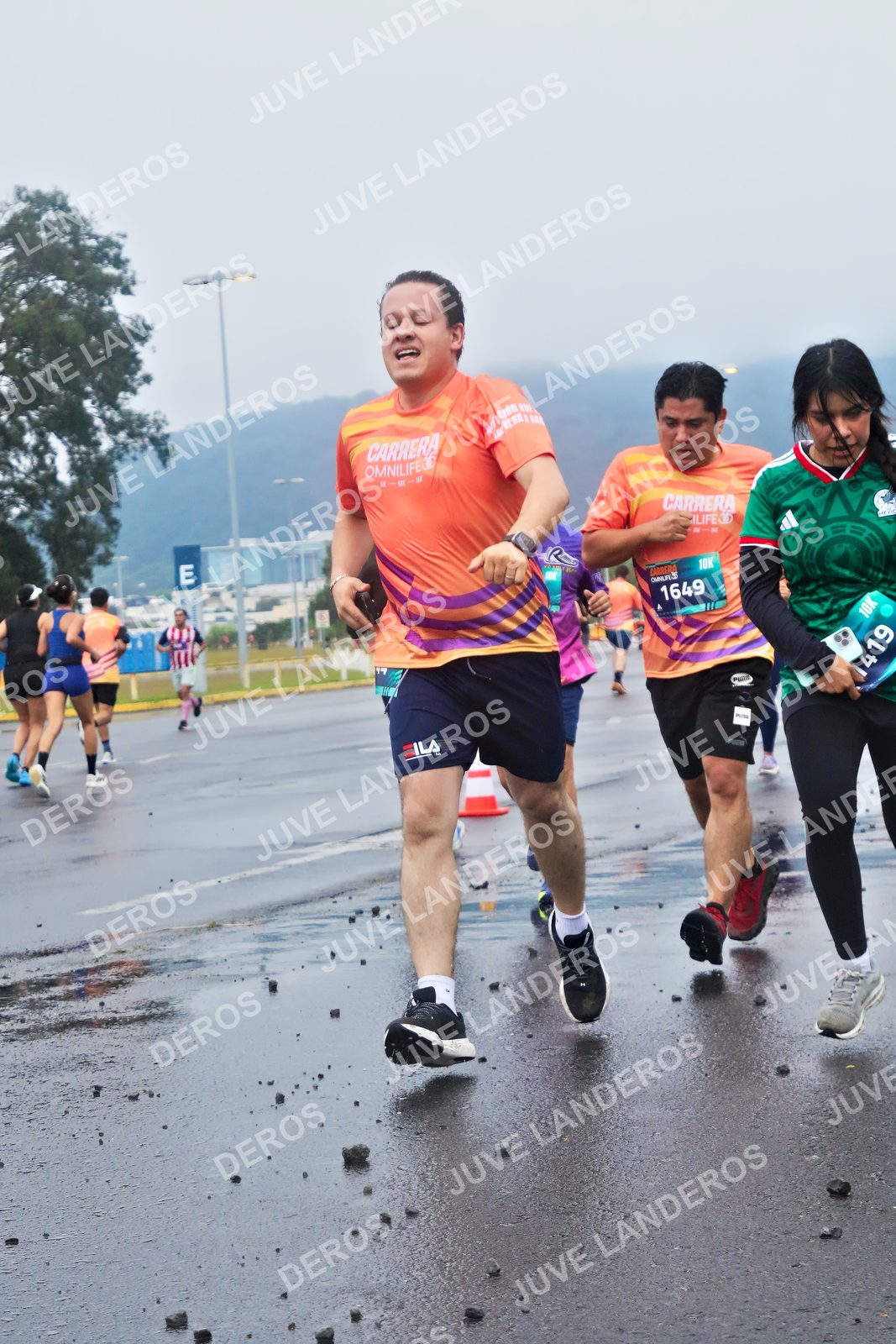 Foto de la CARRERA OMNILIFE GUADALAJARA en Estadio Akron, Zapopan a las 07:42 · dorsal 1649, 419