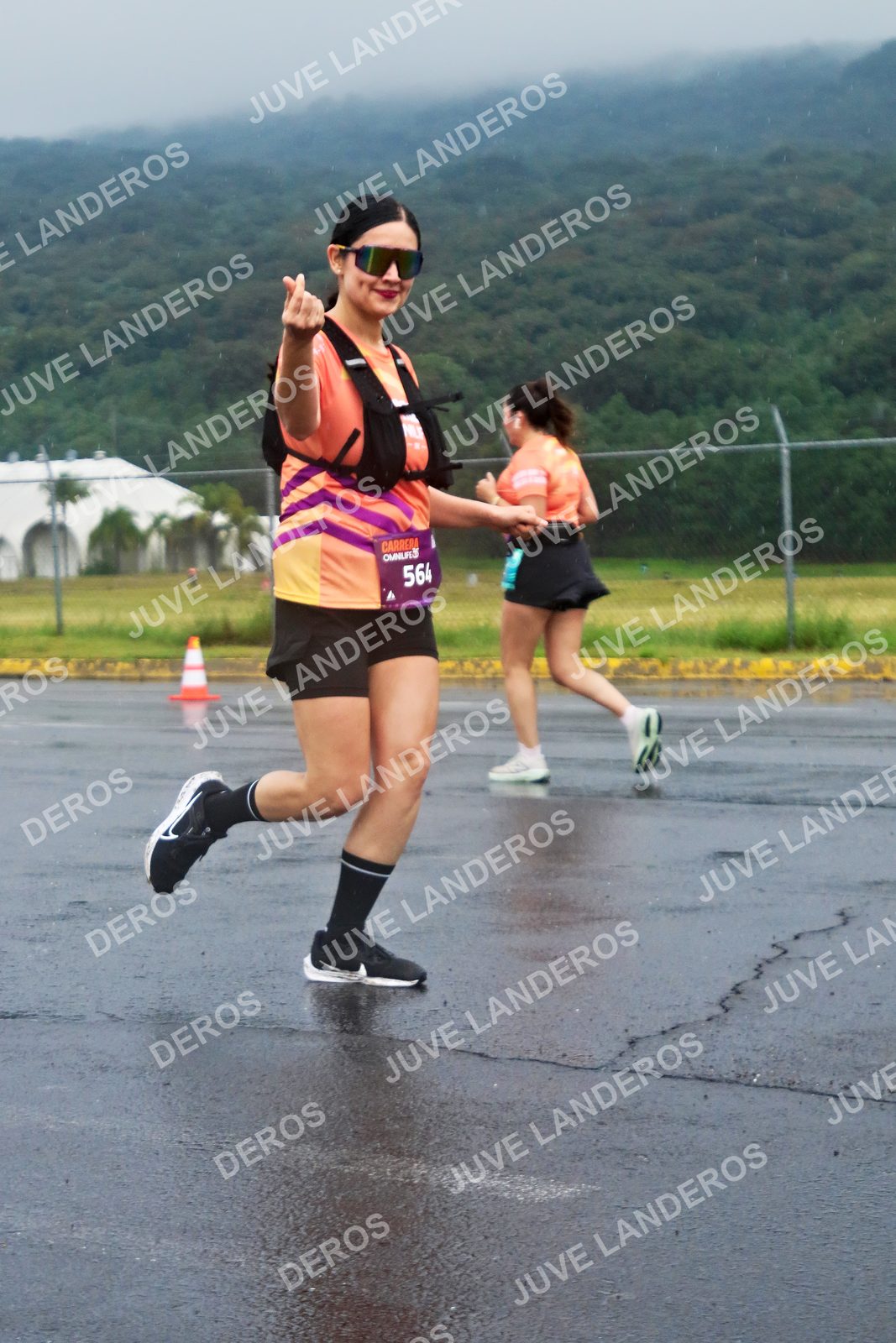 Foto de la CARRERA OMNILIFE GUADALAJARA en Estadio Akron, Zapopan a las 07:56 · dorsal 564