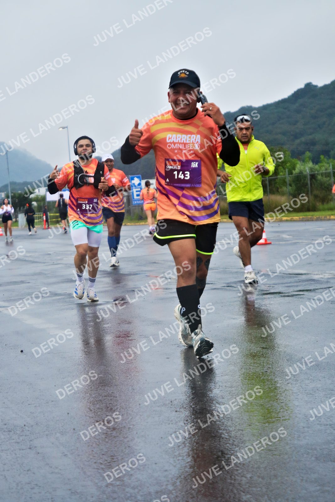 Foto de la CARRERA OMNILIFE GUADALAJARA en Estadio Akron, Zapopan a las 07:56 · dorsal 143, 337
