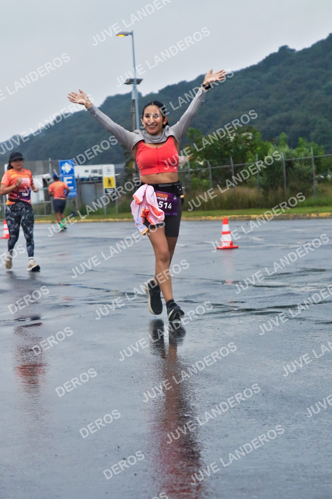 Foto de la CARRERA OMNILIFE GUADALAJARA en Estadio Akron, Zapopan a las 08:02 · dorsal 514, 104