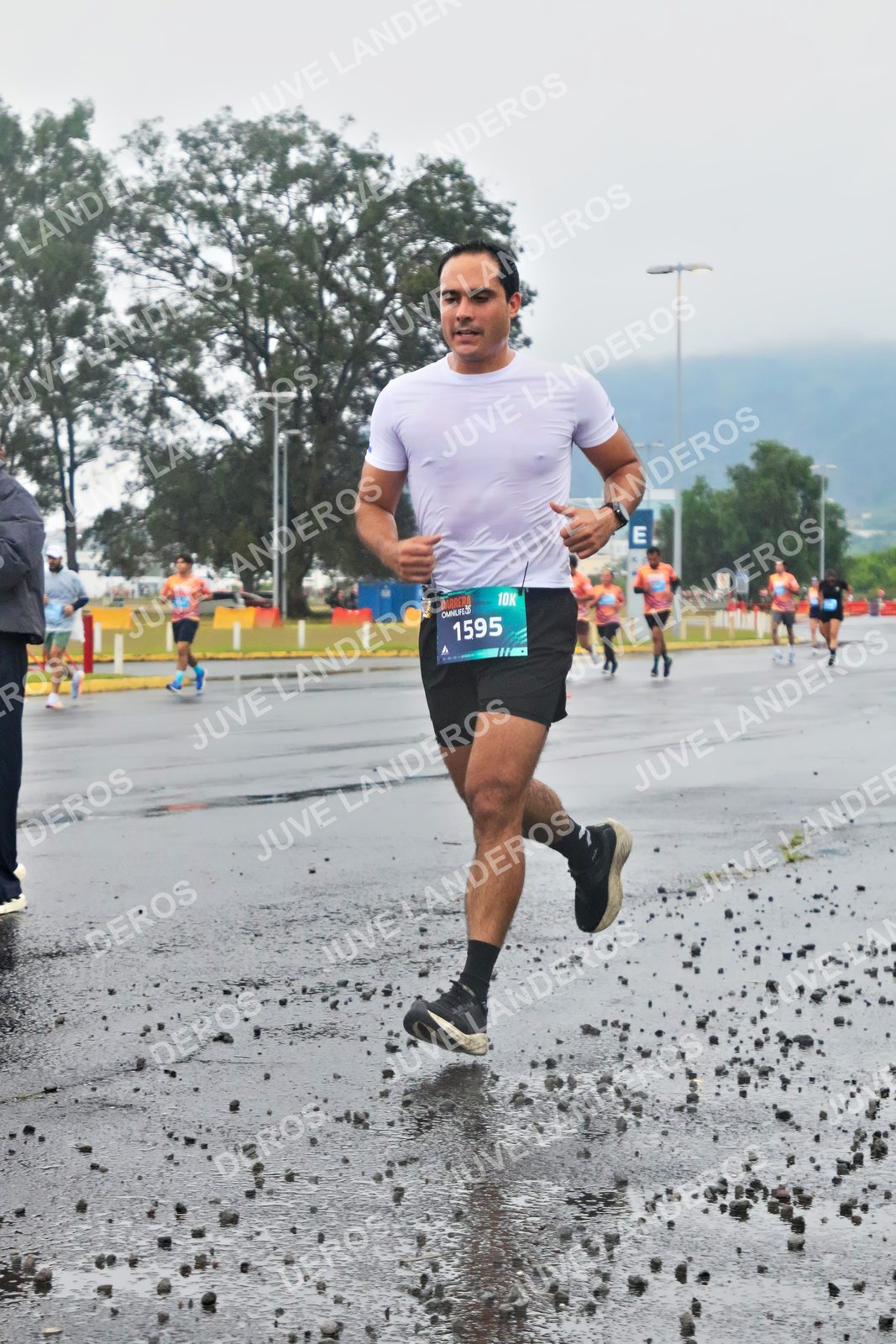 Foto de la CARRERA OMNILIFE GUADALAJARA en Estadio Akron, Zapopan a las 07:22 · dorsal 1595