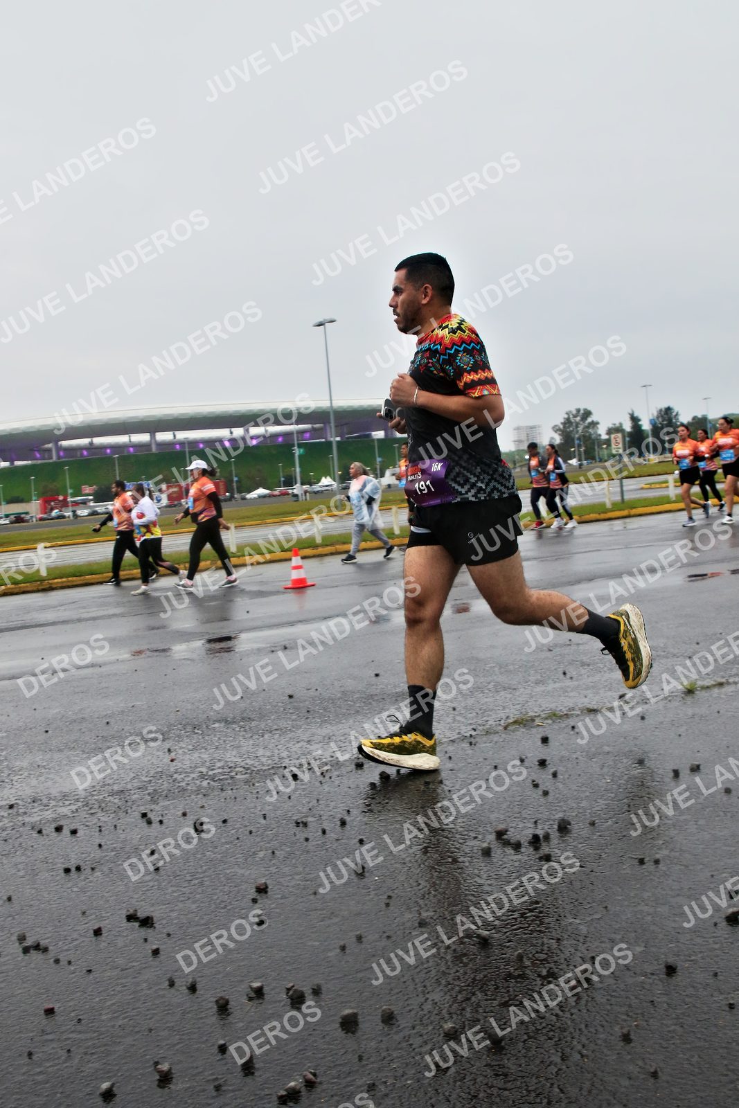 Foto de la CARRERA OMNILIFE GUADALAJARA en Estadio Akron, Zapopan a las 07:28 · dorsal 191