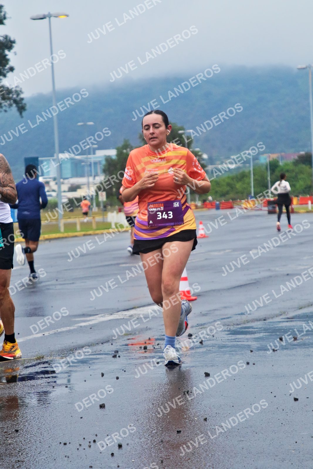 Foto de la CARRERA OMNILIFE GUADALAJARA en Estadio Akron, Zapopan a las 07:36 · dorsal 343
