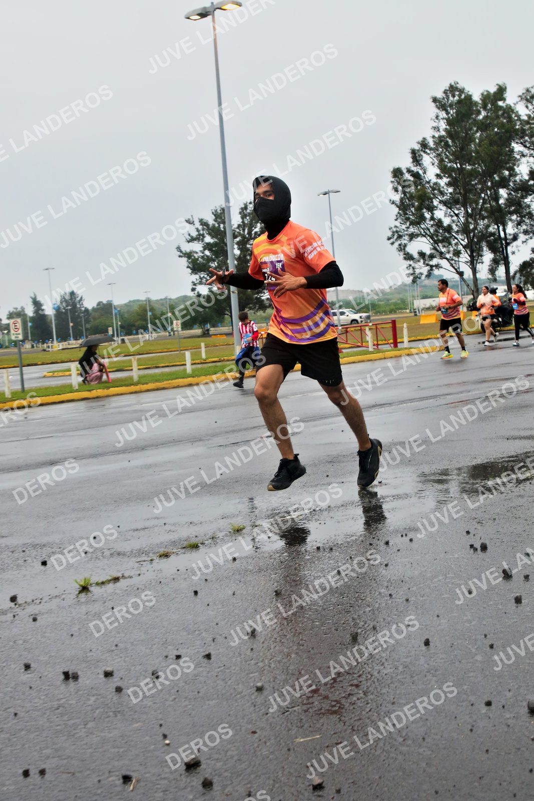 Foto de la CARRERA OMNILIFE GUADALAJARA en Estadio Akron, Zapopan a las 07:30 · dorsal 124