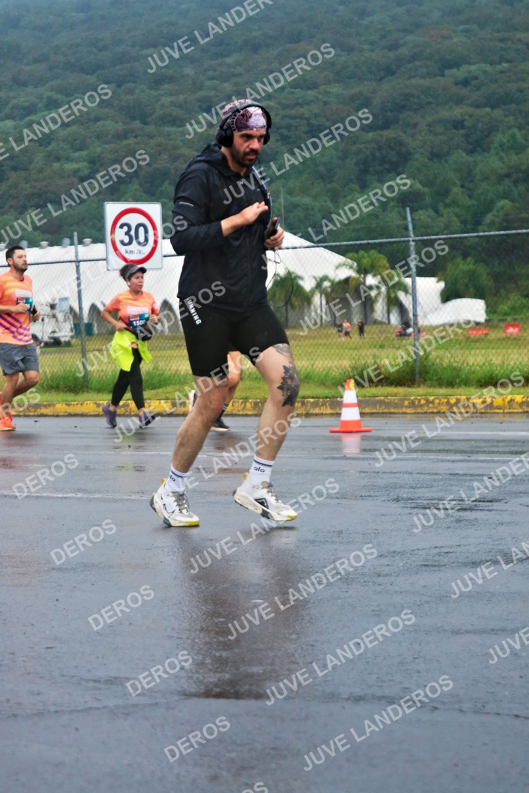 Foto de la CARRERA OMNILIFE GUADALAJARA en Estadio Akron, Zapopan a las 07:55 · dorsal 30, 1500