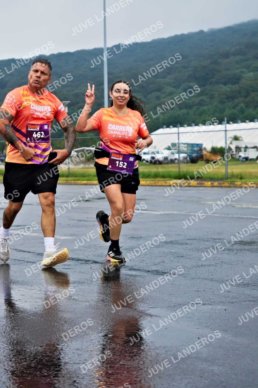 Foto de la CARRERA OMNILIFE GUADALAJARA en Estadio Akron, Zapopan a las 08:11 · dorsal 462, 152