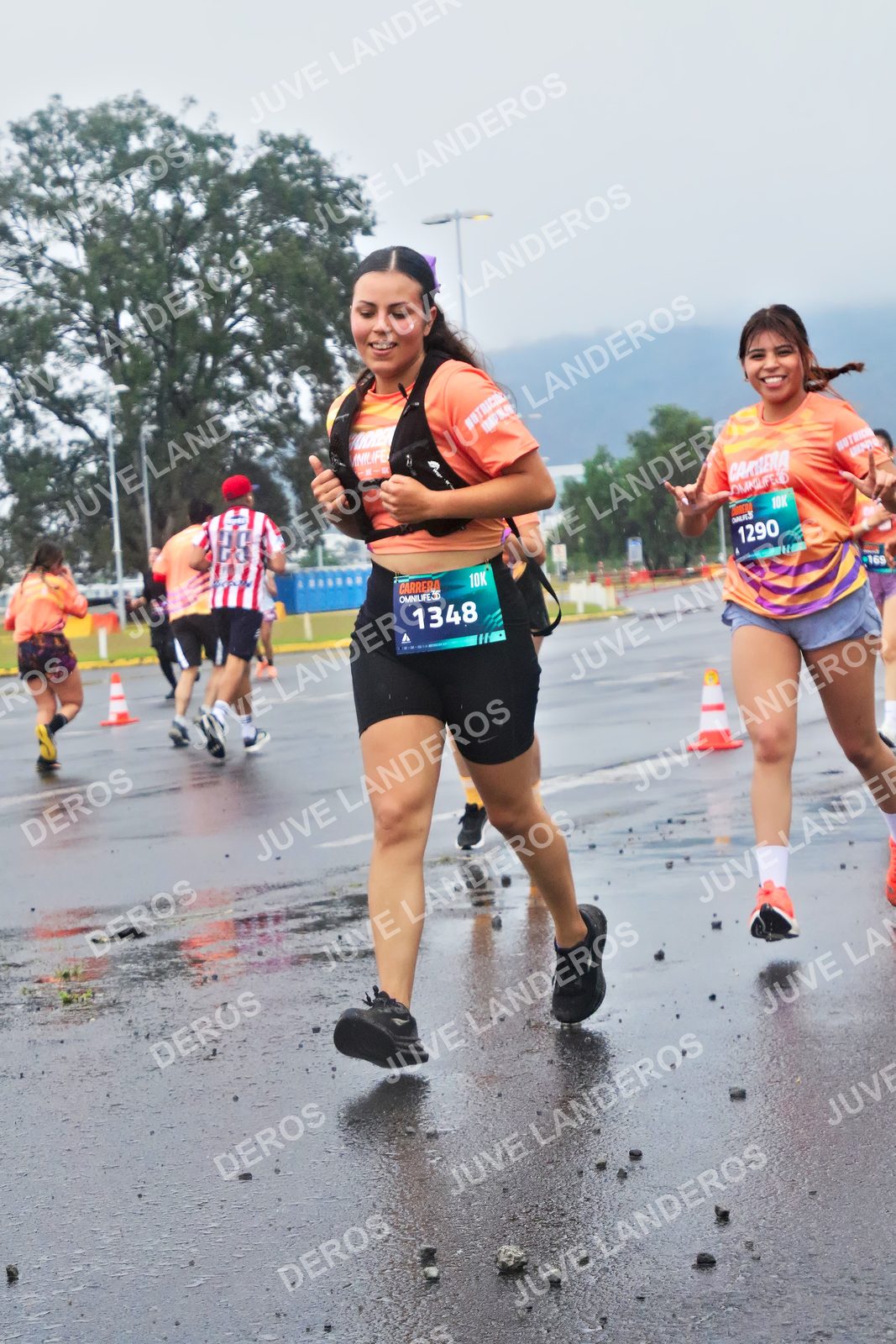 Foto de la CARRERA OMNILIFE GUADALAJARA en Estadio Akron, Zapopan a las 07:46 · dorsal 1290, 1348