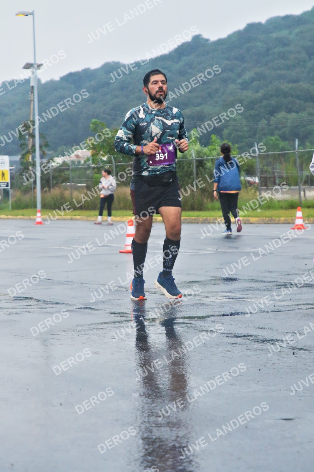 Foto de la CARRERA OMNILIFE GUADALAJARA en Estadio Akron, Zapopan a las 08:03 · dorsal 351, 30